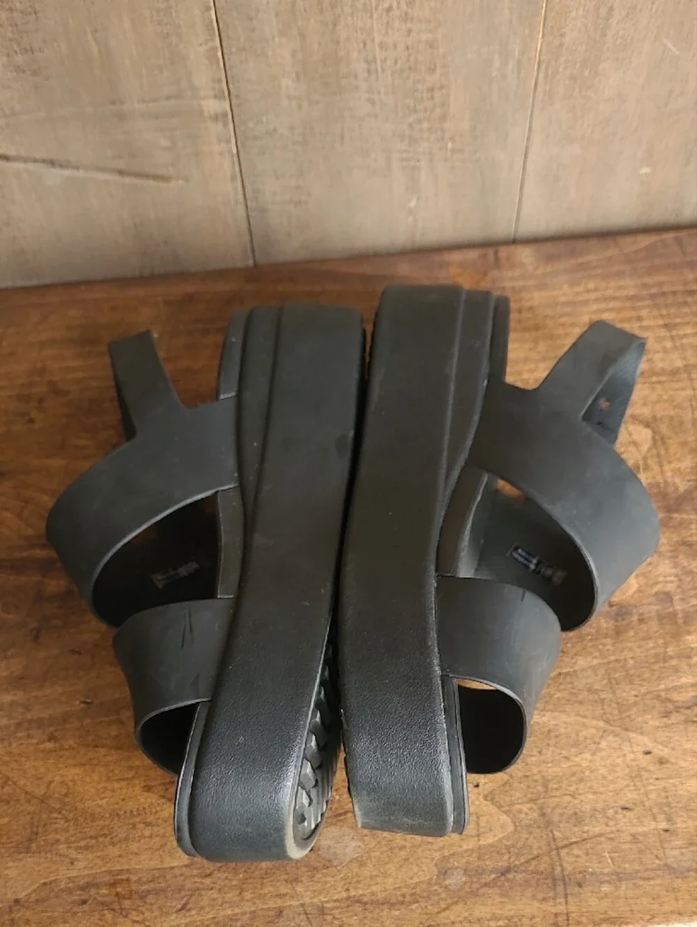 Crocs Brooklyn Wedge Sandal Women's sz 8 Black Double Strap Platform Sandal